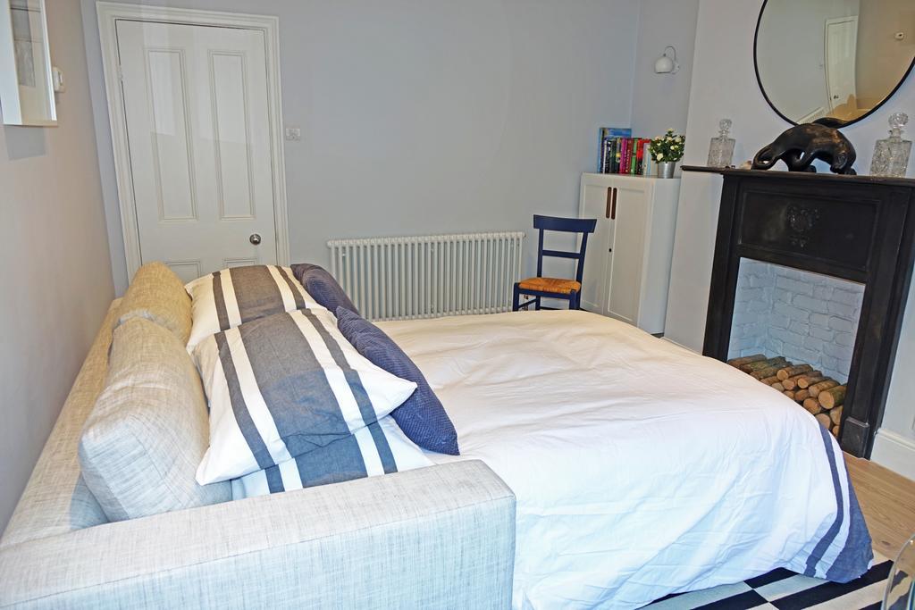 Apartment Sparkling In Kensington Olympia London
